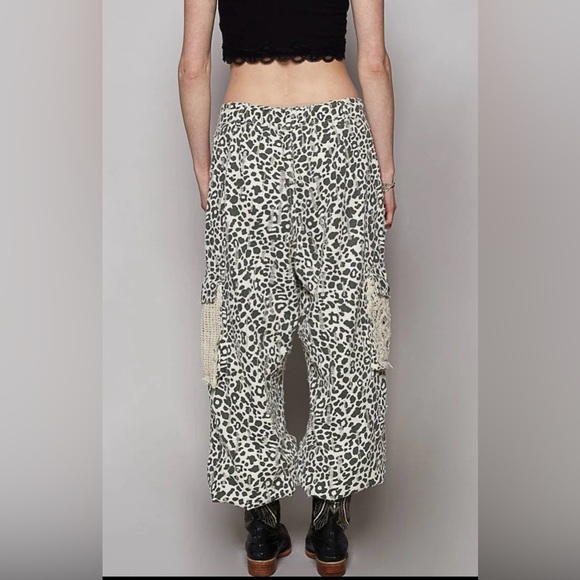 POL Leopard Print Wide Leg Pants with Cream Accents Size L - Picture 3 of 7